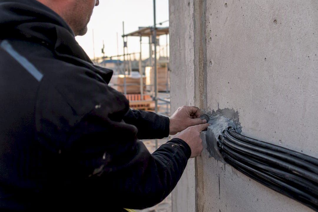 Snel en duurzaam kabeldoorvoer waterdicht maken zonder giethars