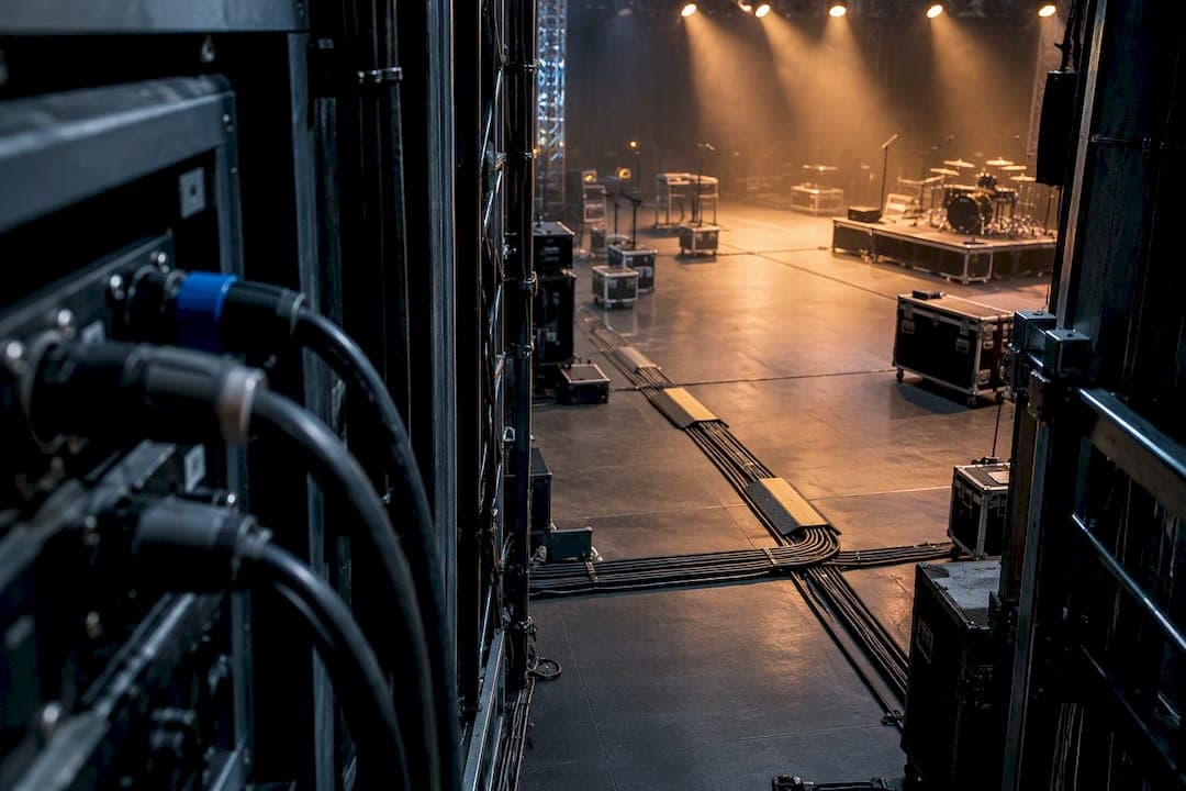 Podiumstroom verdelen: praktische gids voor evenemententechnici