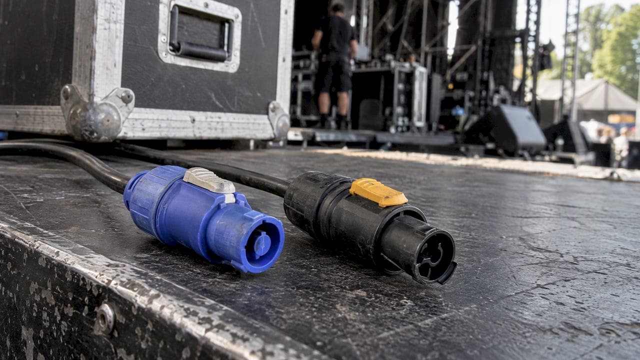 PowerCON vs TRUE1: welke connector kies je voor live events?